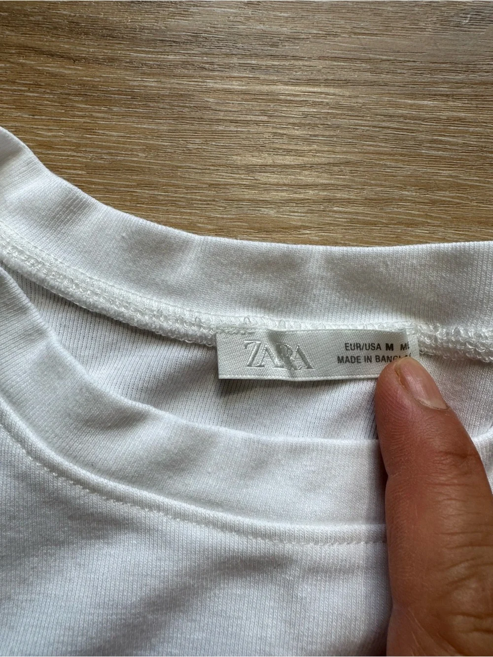 Zara White Short Sleeve Crewneck Tee - Picture 2 of 7